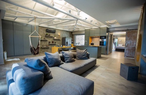 Skaloma House | 130 m² House ∙ 2 bedrooms ∙ 6 guests