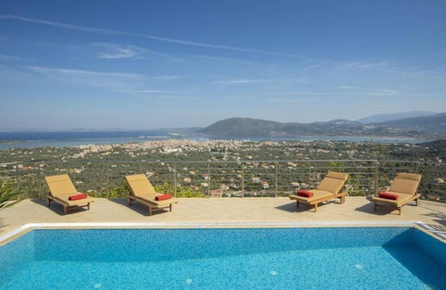 Apolpaina House | 130 m² House ∙ 3 bedrooms ∙ 6 guests