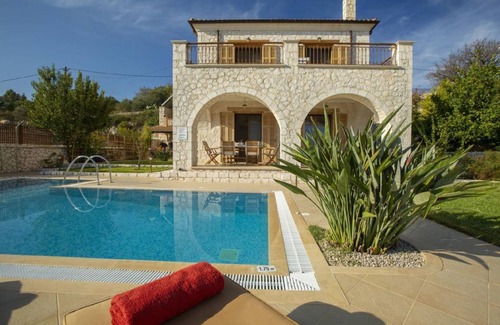 Apolpaina House | 130 m² House ∙ 3 bedrooms ∙ 6 guests