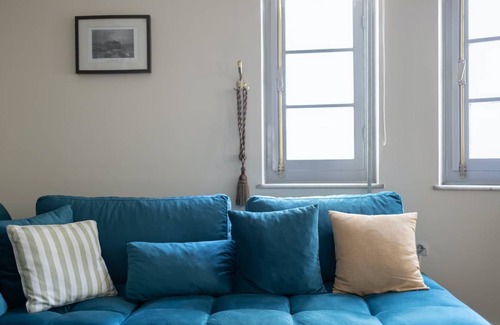 Plaka Apartment | 132 m² Apartment ∙ 4 bedrooms ∙ 10 guests