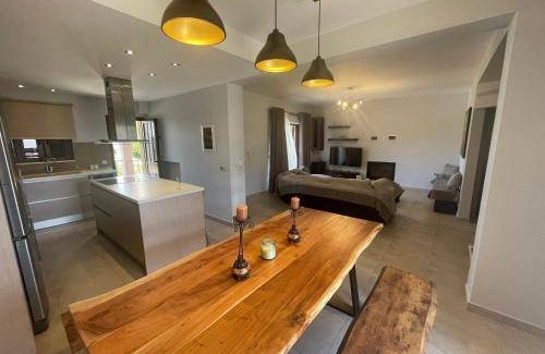 Nafplion City Centre Villa | 132 m² Villa ∙ 4 bedrooms ∙ 8 guests