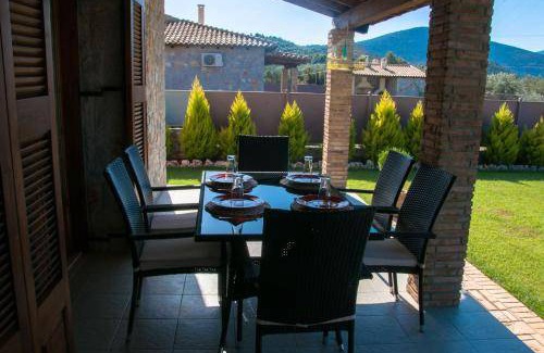 Melissopetra Villa | 134 m² Villa ∙ 3 bedrooms ∙ 8 guests