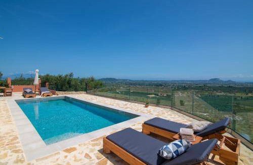 Romirion Hotel | 135 m² Hotel ∙ 3 bedrooms ∙ 8 guests