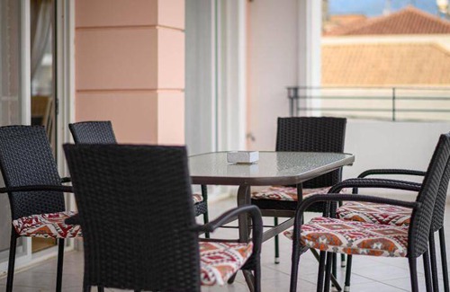 Kalamata Marina Apartment | 137 m² Apartment ∙ 3 bedrooms ∙ 6 guests