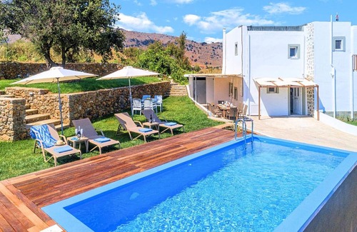 Mathes House | 140 m² House ∙ 2 bedrooms ∙ 8 guests