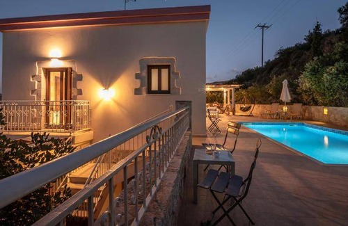 Zerviana Resort | 140 m² Resort ∙ 3 bedrooms ∙ 8 guests