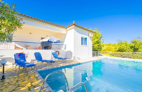 Messini Villa | 140 m² Villa ∙ 2 bedrooms ∙ 4 guests