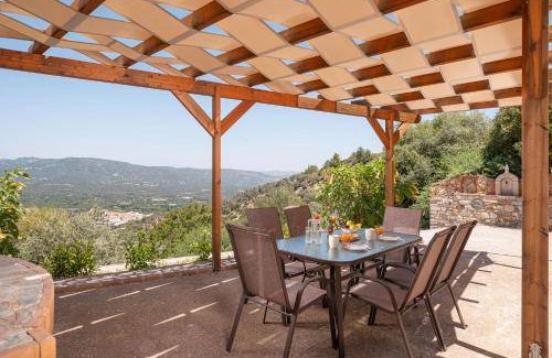 Pythagorion Villa | 140 m² Villa ∙ 3 bedrooms ∙ 7 guests