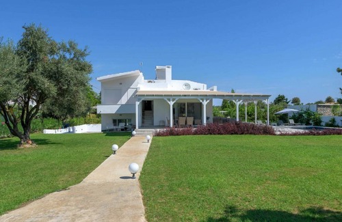 Kolymbia Villa | 140 m² Villa ∙ 3 bedrooms ∙ 8 guests