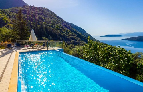 Mikros Gialos Villa | 140 m² Villa ∙ 3 bedrooms ∙ 6 guests