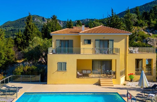 Mikros Gialos Villa | 140 m² Villa ∙ 3 bedrooms ∙ 6 guests