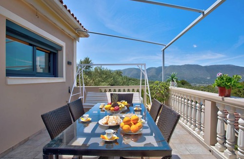 Alonia Villa | 140 m² Villa ∙ 3 bedrooms ∙ 6 guests