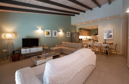 Kalamata Villa | 140 m² Villa ∙ 4 bedrooms ∙ 10 guests