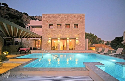 Pefkos House | 144 m² House ∙ 4 bedrooms ∙ 8 guests