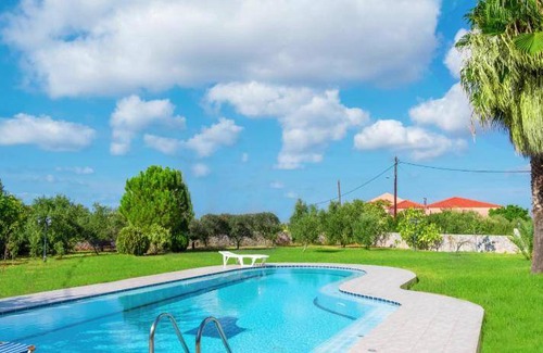 Pitharion Resort | 145 m² Resort ∙ 3 bedrooms ∙ 6 guests