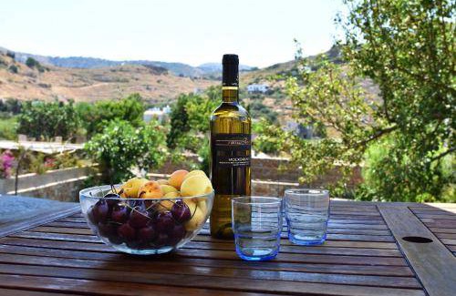 Vourkari House | 148 m² House ∙ 3 bedrooms ∙ 6 guests