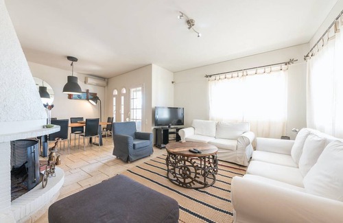Voula Apartment | 150 m² Apartment ∙ 3 bedrooms ∙ 8 guests