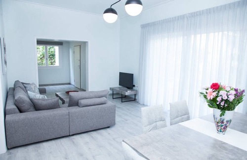 Glyfada Apartment | 150 m² Apartment ∙ 3 bedrooms ∙ 7 guests