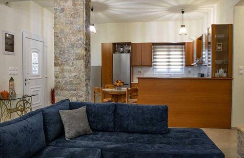 Viannos Apartment | 150 m² Apartment ∙ 4 bedrooms ∙ 9 guests