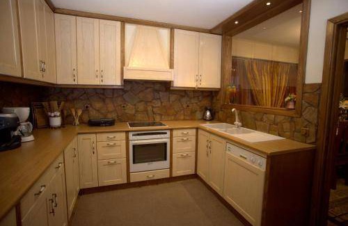 Amfithea Villa | 150 m² Villa ∙ 3 bedrooms ∙ 6 guests