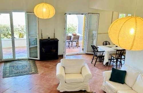 Apraos Villa | 150 m² Villa ∙ 3 bedrooms ∙ 6 guests