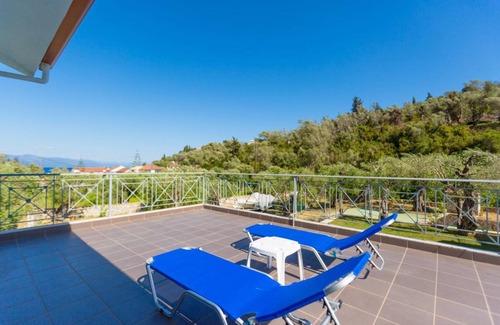 Longos Villa | 150 m² Villa ∙ 3 bedrooms ∙ 10 guests
