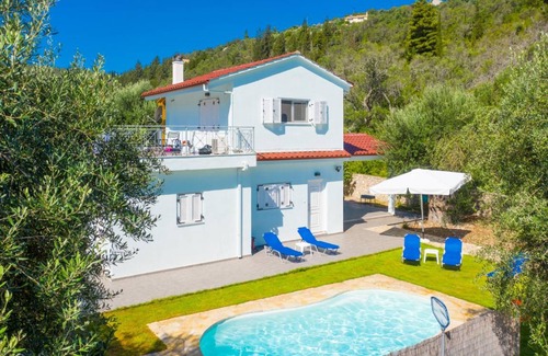Longos Villa | 150 m² Villa ∙ 3 bedrooms ∙ 10 guests