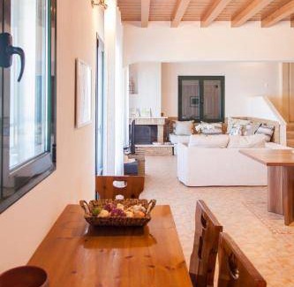 Kalamitsi Villa | 155 m² Villa ∙ 3 bedrooms ∙ 8 guests