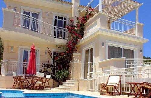 Agia Triada Villa | 155 m² Villa ∙ 4 bedrooms ∙ 9 guests