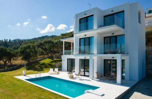 Thasos Town Villa | 158 m² Villa ∙ 3 bedrooms ∙ 8 guests