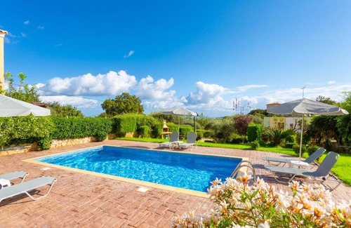 Gerani Villa | 160 m² Villa ∙ 3 bedrooms ∙ 6 guests