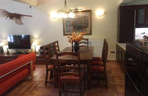 Rafina Villa | 160 m² Villa ∙ 2 bedrooms ∙ 8 guests