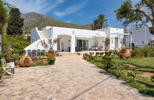Alinda Villa | 160 m² Villa ∙ 3 bedrooms ∙ 6 guests