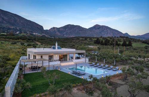 Lefkogeia Villa | 160 m² Villa ∙ 4 bedrooms ∙ 9 guests