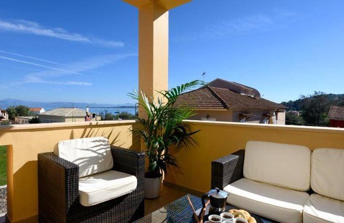 Petriti Villa | 163 m² Villa ∙ 4 bedrooms ∙ 8 guests