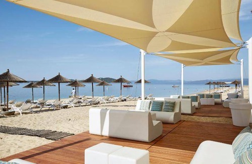 Ouranoupoli Hotel | 165 m² Hotel ∙ 3 bedrooms ∙ 127 guests