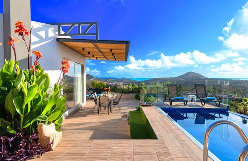 Vathi House | 165 m² House ∙ 5 bedrooms ∙ 13 guests