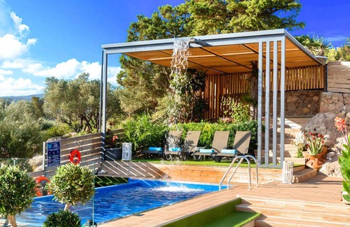 Vathi House | 165 m² House ∙ 5 bedrooms ∙ 13 guests