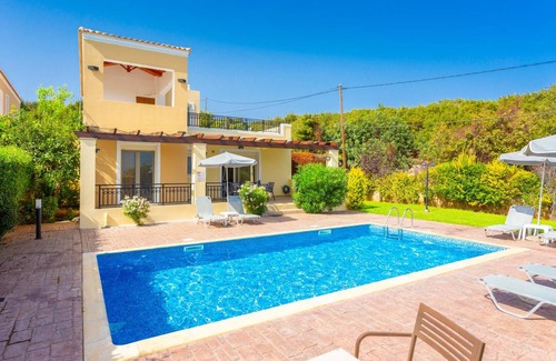 Gerani Villa | 165 m² Villa ∙ 3 bedrooms ∙ 6 guests