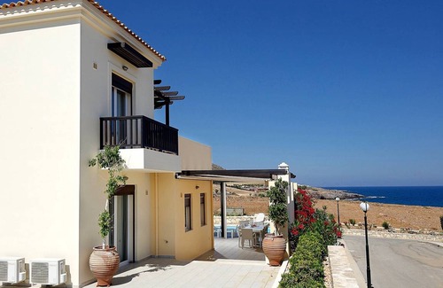Panormos Villa | 170 m² Villa ∙ 3 bedrooms ∙ 8 guests