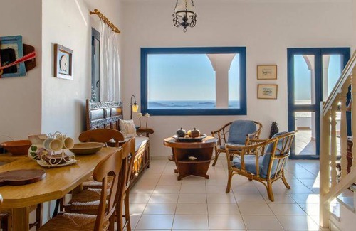 Ydrousa Villa | 170 m² Villa ∙ 5 bedrooms ∙ 10 guests