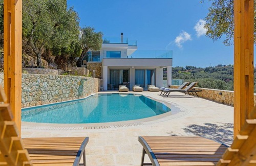 Aleimmatades Villa | 170 m² Villa ∙ 3 bedrooms ∙ 6 guests