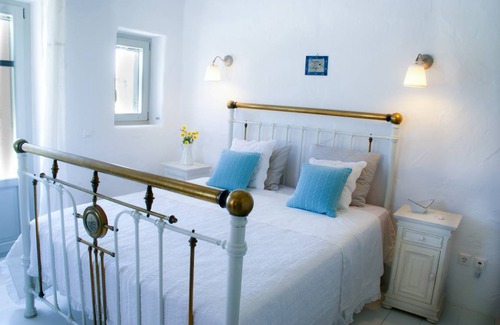 Paros House | 175 m² Finca ∙ 3 bedrooms ∙ 8 guests