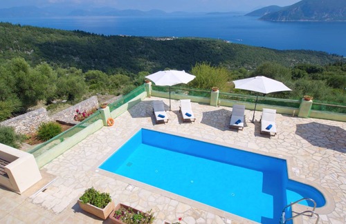 Katsarata Villa | 175 m² Villa ∙ 3 bedrooms ∙ 7 guests
