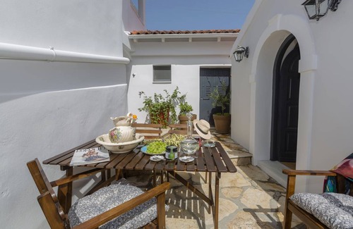 Doukades House | 180 m² House ∙ 2 bedrooms ∙ 7 guests