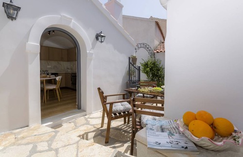 Doukades House | 180 m² House ∙ 2 bedrooms ∙ 7 guests