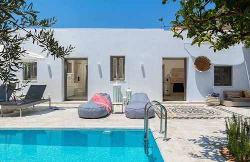 Pefkos House | 180 m² House ∙ 4 bedrooms ∙ 8 guests