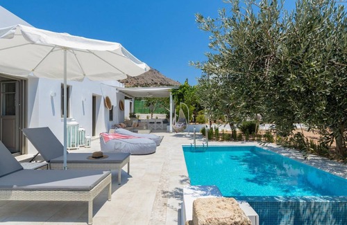 Pefkos House | 180 m² House ∙ 4 bedrooms ∙ 8 guests