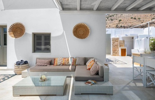 Pefkos House | 180 m² House ∙ 4 bedrooms ∙ 8 guests