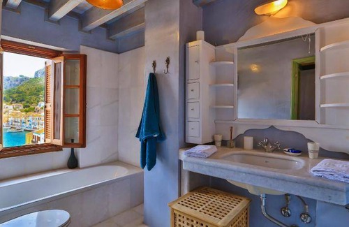 Megisti House | 180 m² House ∙ 4 bedrooms ∙ 7 guests